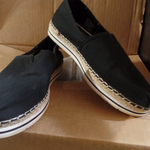 BOBS from Skechers Memory Foam Black Canvas Espadrille Flats – Women’s Size 8 - Picture 1 of 3